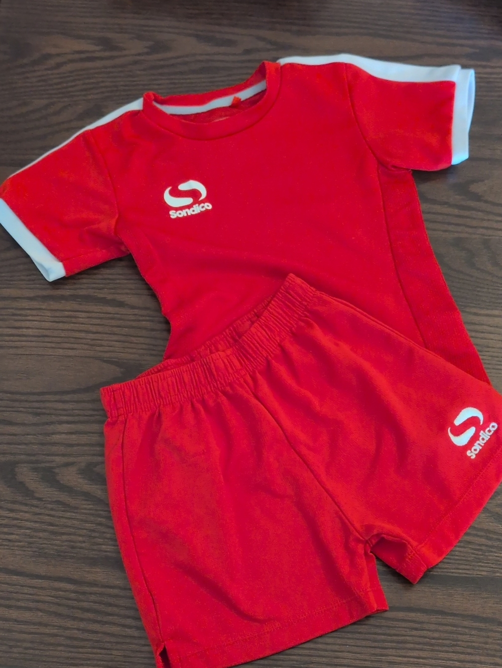 Sondico Red Athletic Tee & Shorts Set. Size 2-3 Years